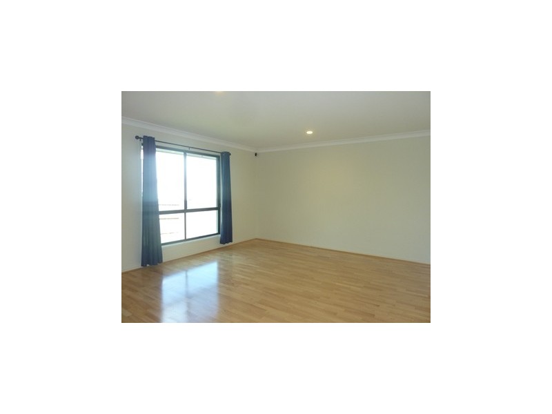 2 Everest Court, Springfield Lakes QLD 4300