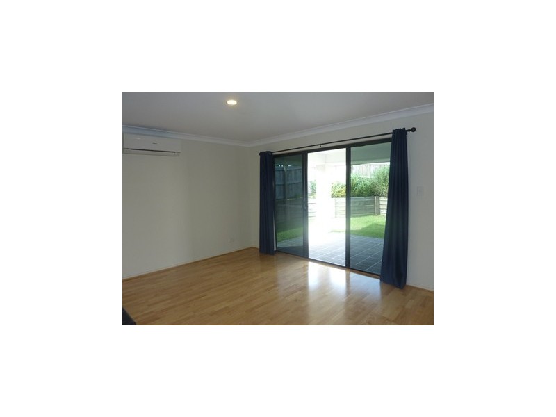 2 Everest Court, Springfield Lakes QLD 4300