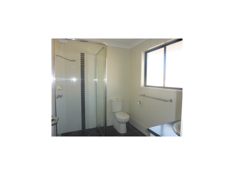 2 Everest Court, Springfield Lakes QLD 4300