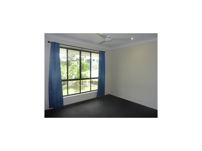 2 Everest Court, Springfield Lakes QLD 4300