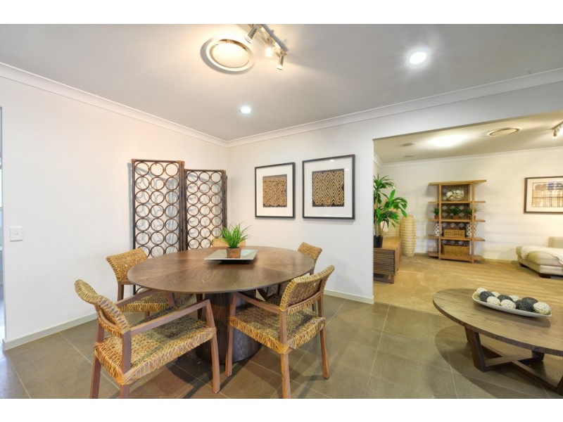 6 Finnigan Street, Augustine Heights QLD 4300