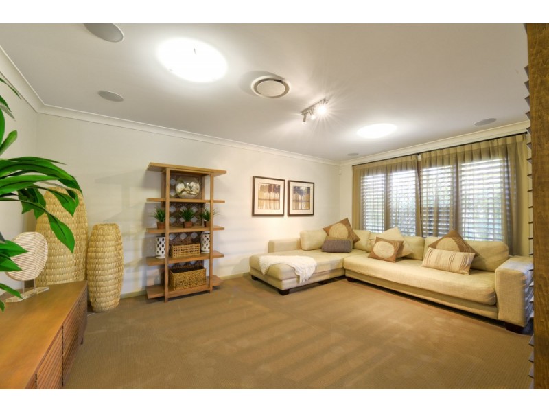 6 Finnigan Street, Augustine Heights QLD 4300