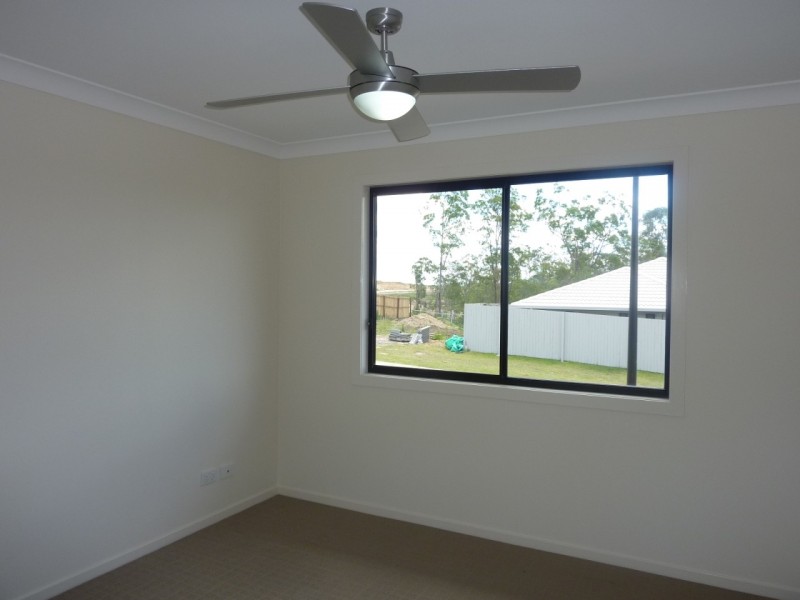 28 Brock Drive, Springfield Lakes QLD 4300