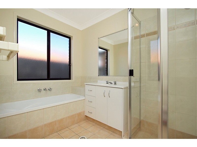 7 Canterbury Bells Cct, Springfield Lakes QLD 4300