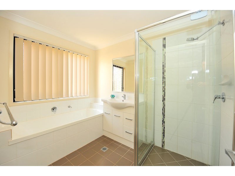 42 Carnarvon Avenue, Springfield Lakes QLD 4300
