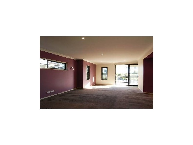 224 Lakeside Avenue, Springfield Lakes QLD 4300