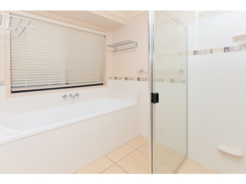17 De Marce Court, Springfield Lakes QLD 4300