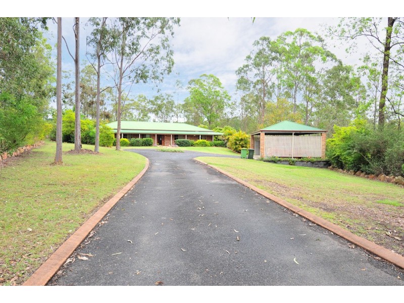 10 Potaroo Court, Greenbank QLD 4124