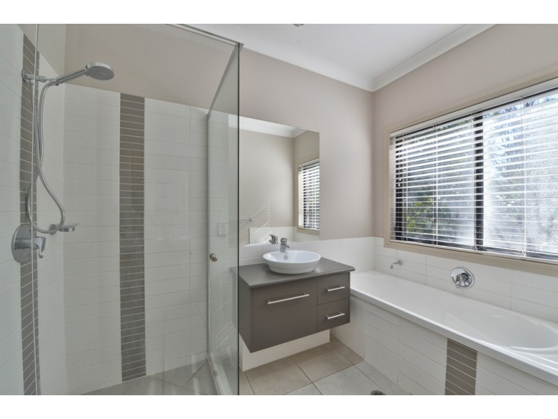 21 Burlington Terrace, Springfield Lakes QLD 4300
