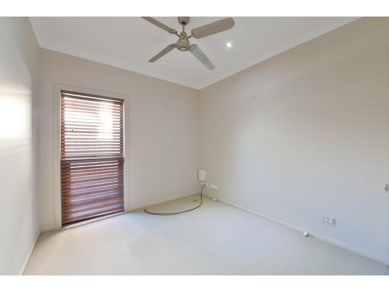 21 Burlington Terrace, Springfield Lakes QLD 4300