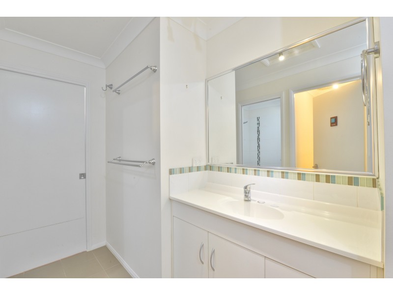 34 Elmwood Circuit, Springfield Lakes QLD 4300