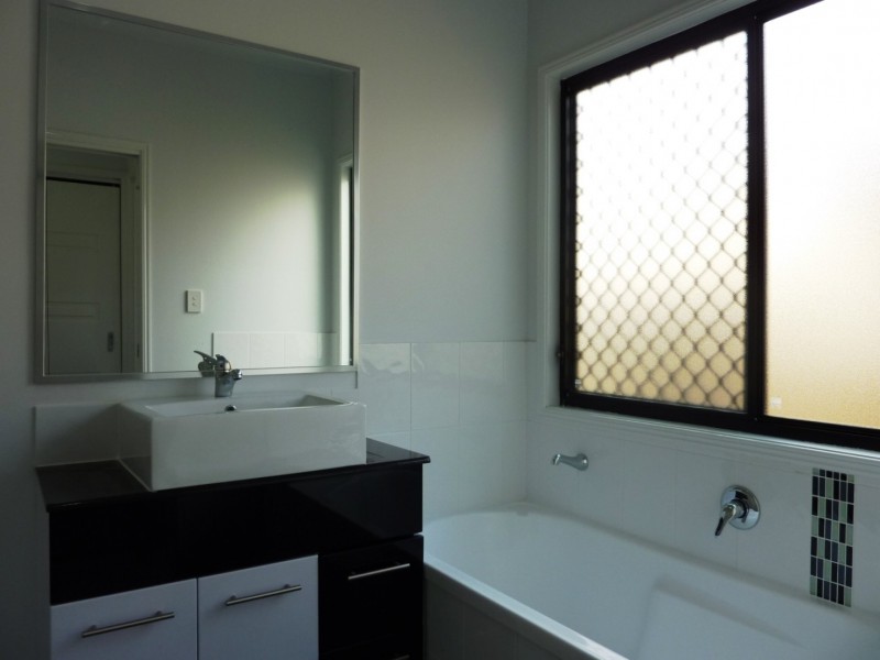 12 Yellowstone Way, Springfield Lakes QLD 4300