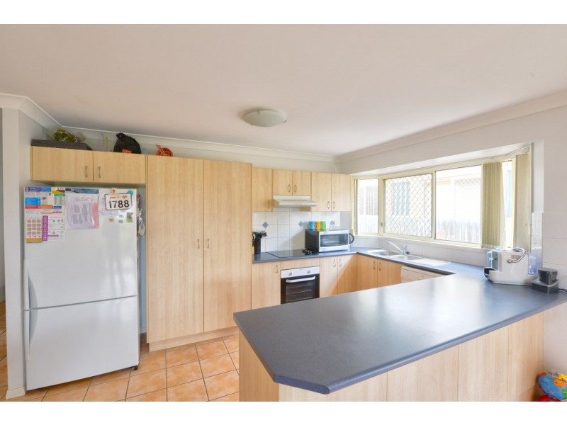 10 Harriet Court, Springfield Lakes QLD 4300