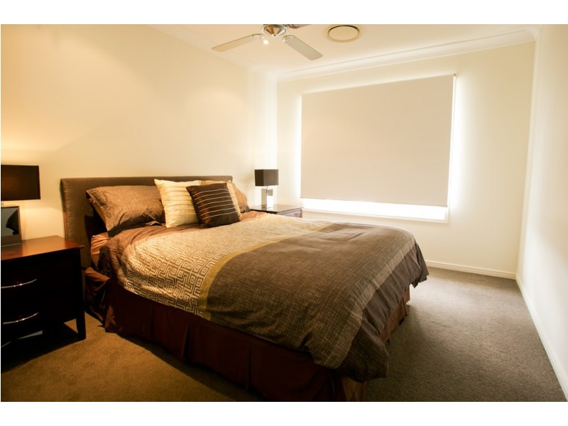 18 Cascades Street, Springfield Lakes QLD 4300