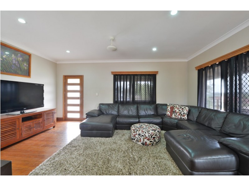 4 Vanessa Court, Camira QLD 4300