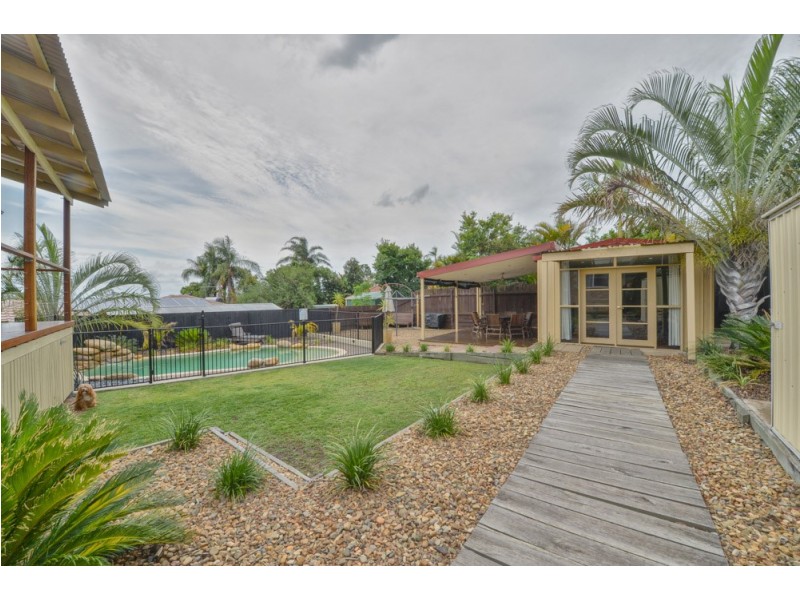 4 Vanessa Court, Camira QLD 4300