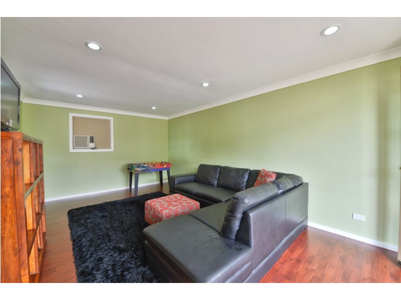 4 Vanessa Court, Camira QLD 4300