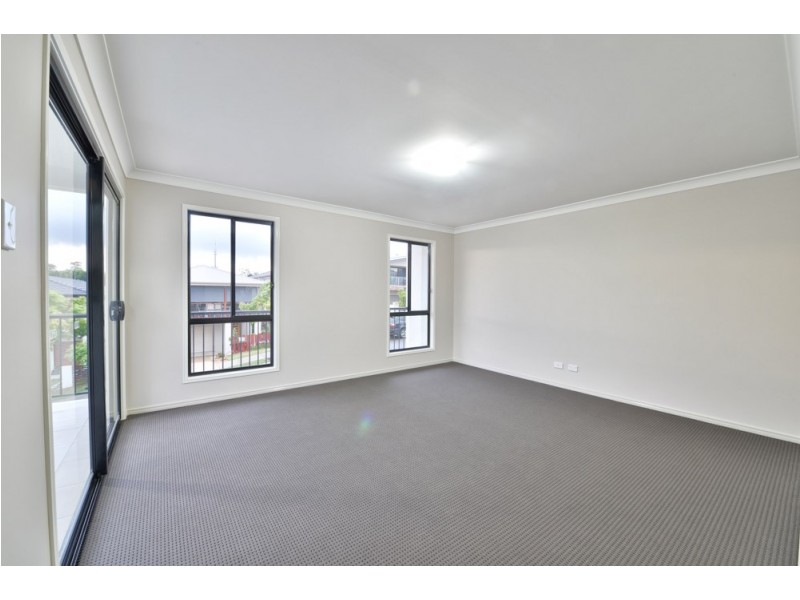 28 Cascades Street, Springfield Lakes QLD 4300