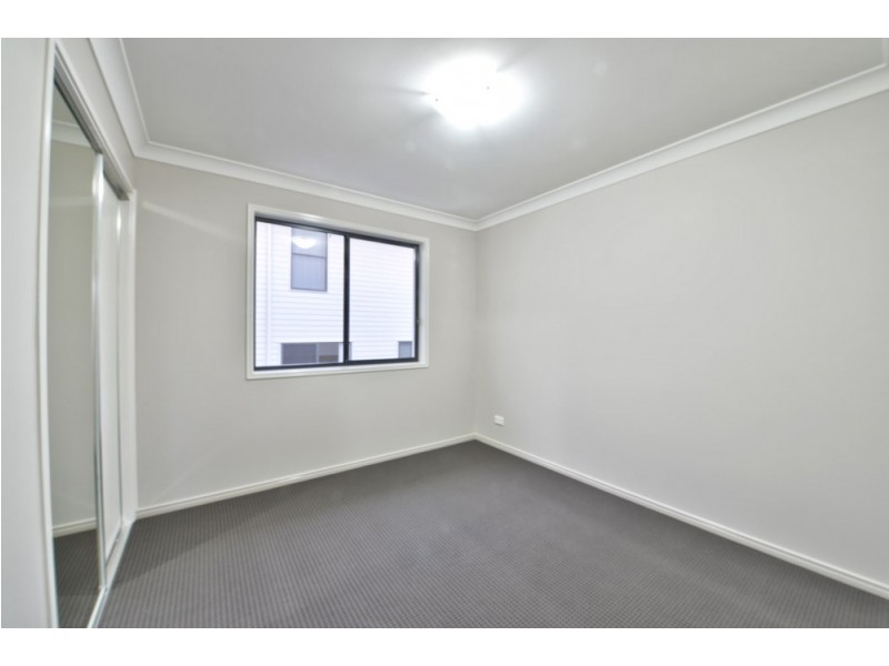 28 Cascades Street, Springfield Lakes QLD 4300