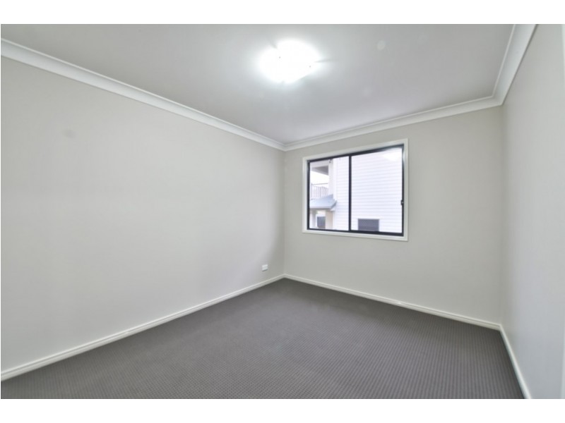 28 Cascades Street, Springfield Lakes QLD 4300