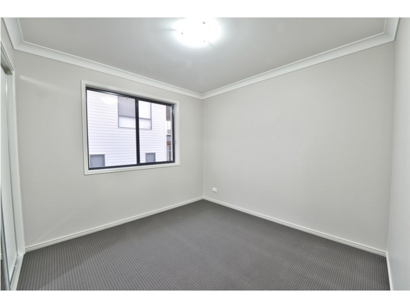 28 Cascades Street, Springfield Lakes QLD 4300