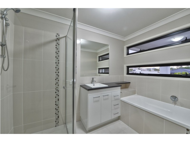 28 Cascades Street, Springfield Lakes QLD 4300