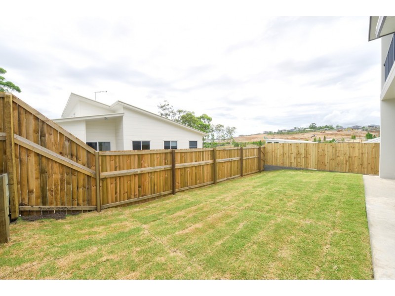 28 Cascades Street, Springfield Lakes QLD 4300