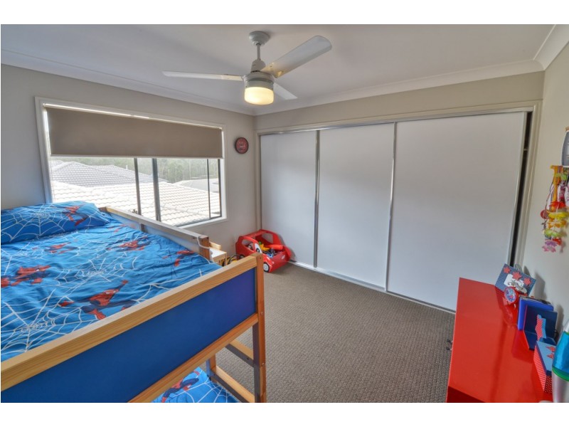 9 Hillsborough Place, Springfield Lakes QLD 4300