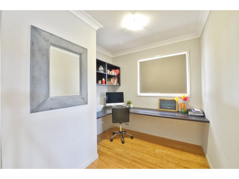 9 Hillsborough Place, Springfield Lakes QLD 4300