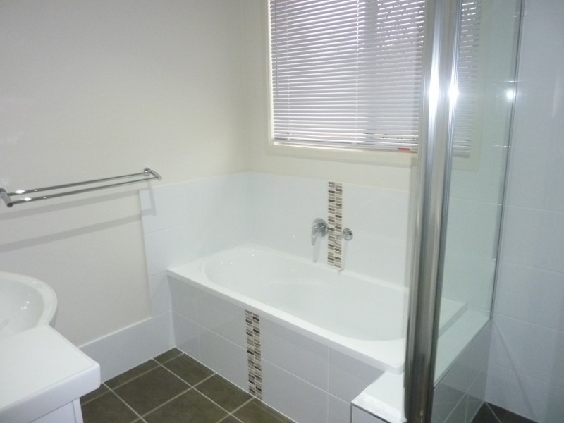 1 Dry Dock Circuit, Springfield Lakes QLD 4300