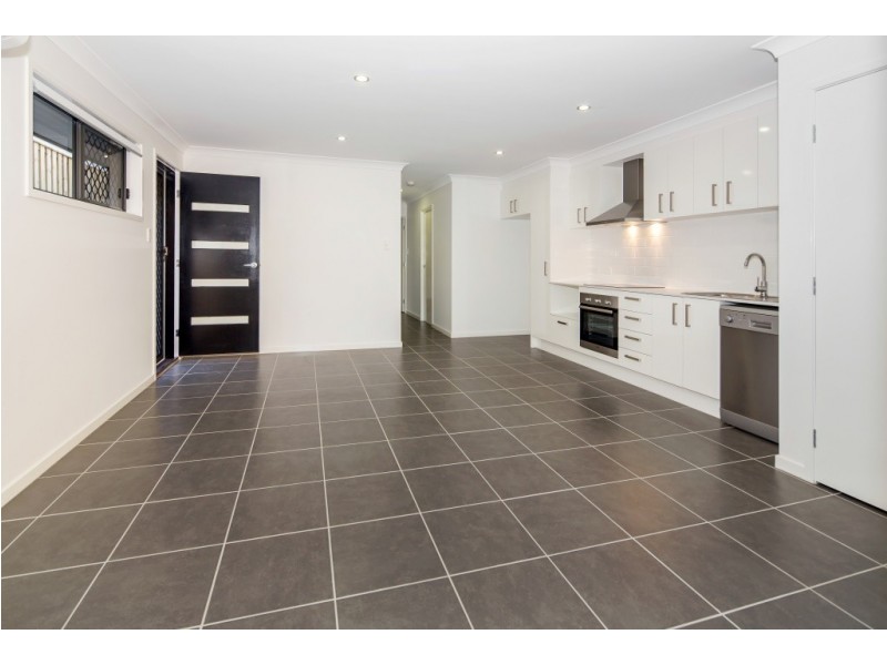 30A Kenneth Drive, Augustine Heights QLD 4300