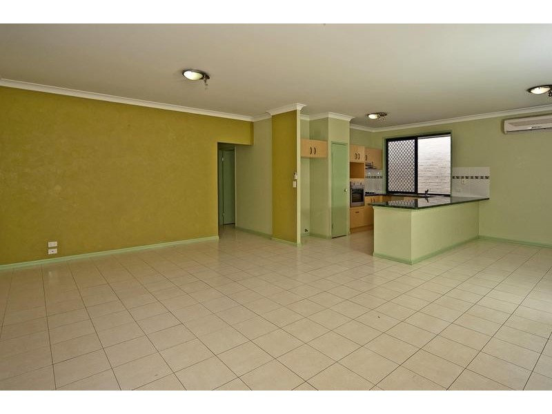 3 Freesia Close, Springfield Lakes QLD 4300