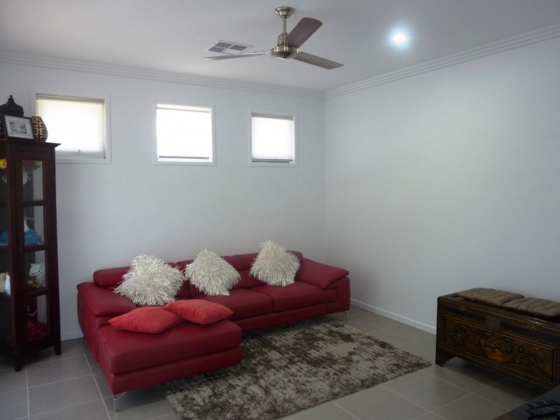 6 Livinus Place, Augustine Heights QLD 4300