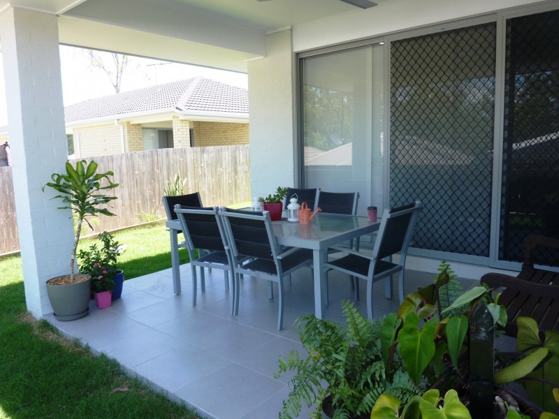 6 Livinus Place, Augustine Heights QLD 4300