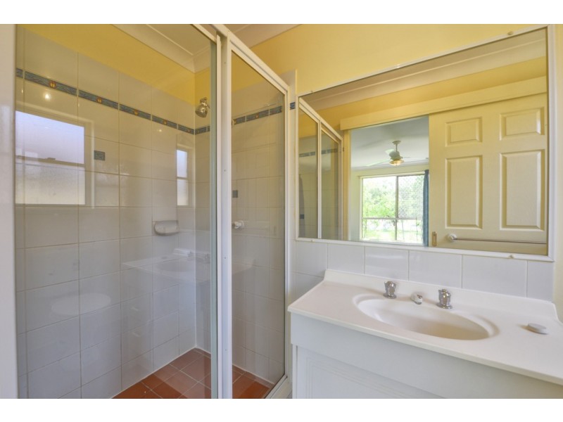 17 Ravenswood Lane, Springfield QLD 4300