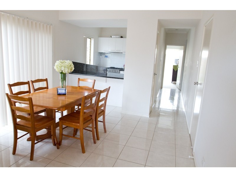 20 Creekside Drive, Springfield Lakes QLD 4300