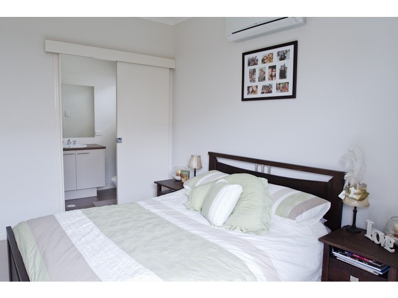 20 Creekside Drive, Springfield Lakes QLD 4300