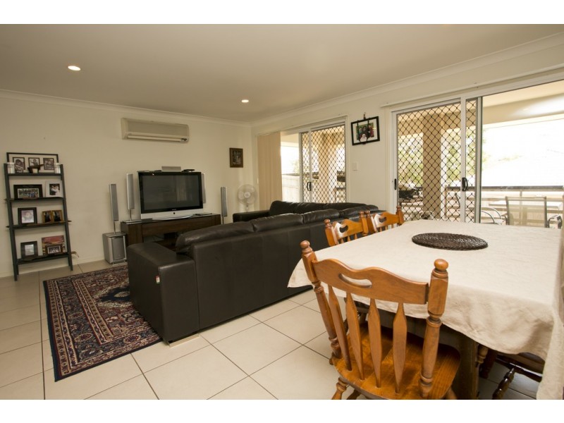 5 Riverside Crescent, Springfield Lakes QLD 4300