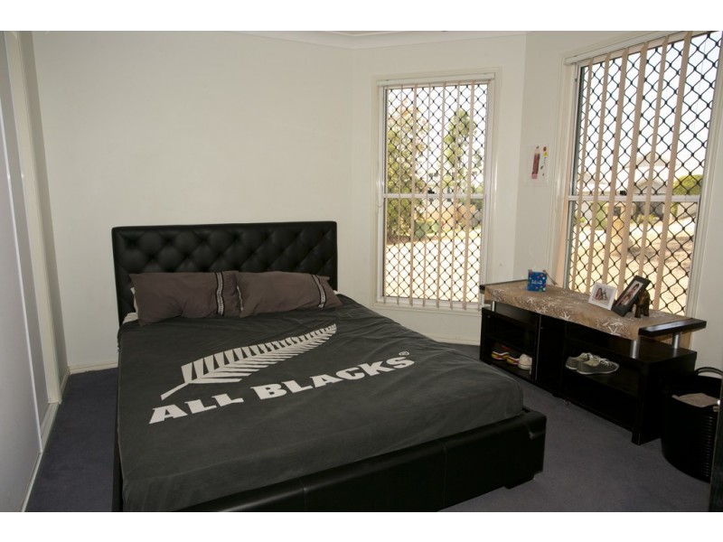 5 Riverside Crescent, Springfield Lakes QLD 4300