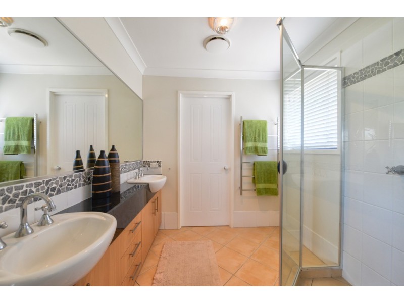 4 Coogara Court, Brookwater QLD 4300