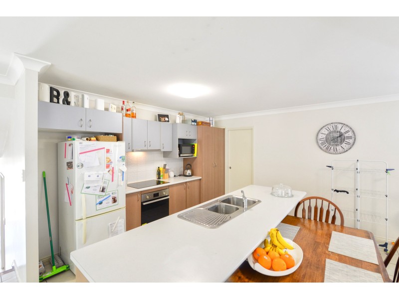 15 Greenleaf Avenue, Springfield Lakes QLD 4300