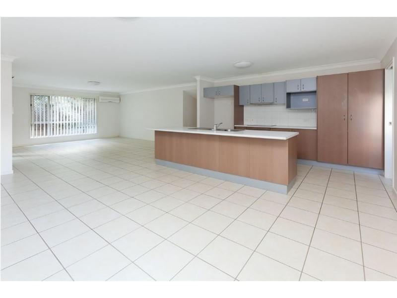 15 Greenleaf Avenue, Springfield Lakes QLD 4300