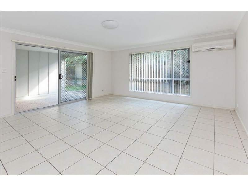 15 Greenleaf Avenue, Springfield Lakes QLD 4300