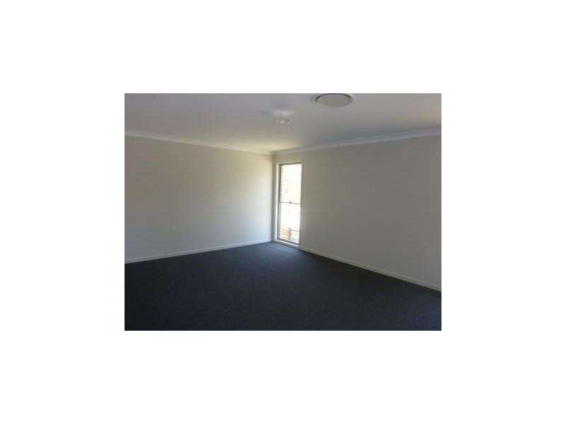 202 Grande Avenue, Springfield Lakes QLD 4300