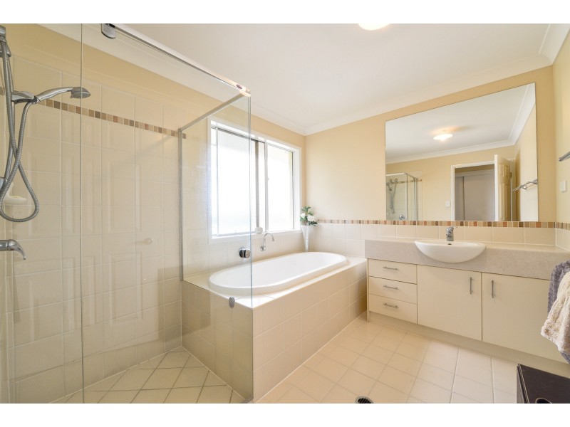 15 Opossum Circuit, Springfield Lakes QLD 4300