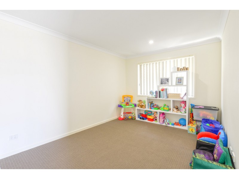 60 Geranium Drive, Springfield Lakes QLD 4300