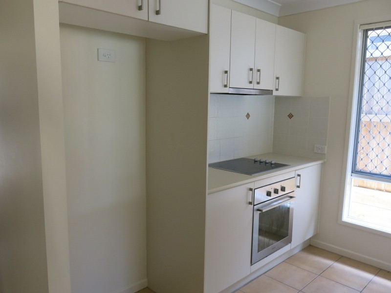 4 Freesia Close, Springfield Lakes QLD 4300