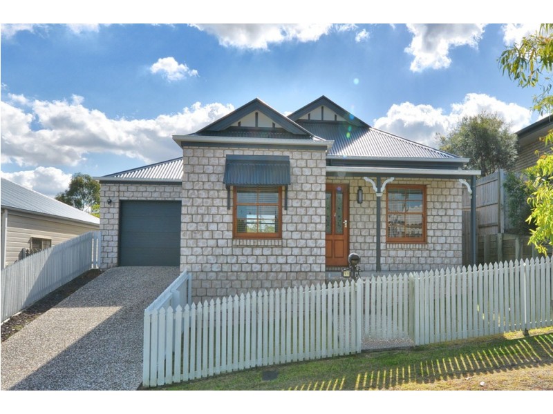 11 Violet Avenue, Springfield Lakes QLD 4300