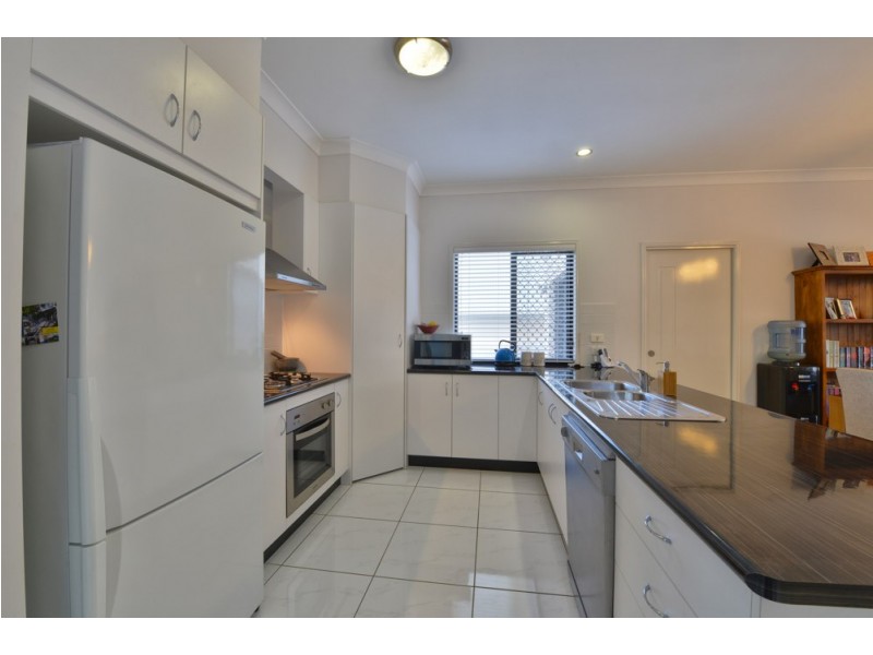 11 Violet Avenue, Springfield Lakes QLD 4300