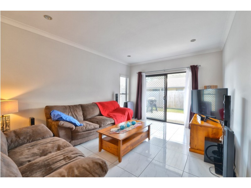 11 Violet Avenue, Springfield Lakes QLD 4300